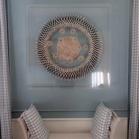 Mirabel Guest house